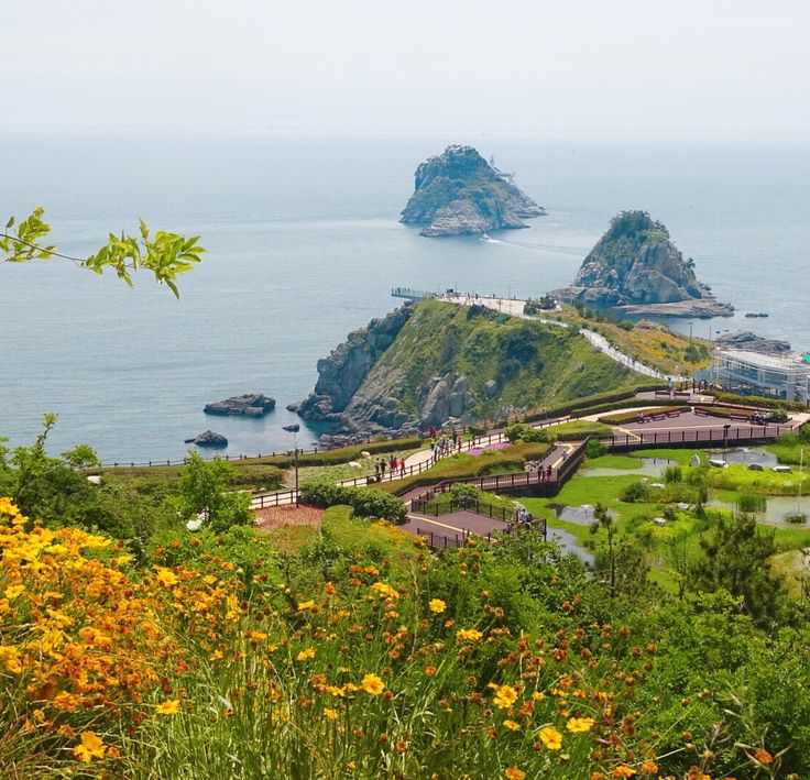 Rekomendasi Wisata di Korea yang Ramah Muslim